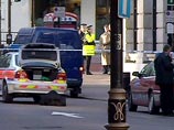 удалось ли всем сотрудникам банка покинуть помещение и не удерживают ли преступники заложников удалось ли всем сотрудникам банка покинуть помещение и не удерживают ли преступники заложников