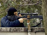 Фермер на тракторе со взрывчаткой угрожает взорвать себя в центре Вашингтона Фермер на тракторе со взрывчаткой угрожает взорвать себя в центре Вашингтона