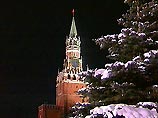 На Красной площади сегодня, в день приезда из Великого Устюга Деда Мороза, открывается каток. Он будет работать ежедневно до 13 января, вход - бесплатный