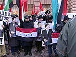 Напротив посольства США в центре Москвы проходит митинг против войны в Ираке Напротив посольства США в центре Москвы проходит митинг против войны в Ираке