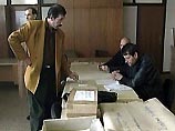 Буквально за день до проведения голосования избирательная комиссия направила выборную документацию в Косово в надежде на то, что и 100 тысяч живущих в крае сербов выполнят свой гражданский долг Буквально за день до проведения голосования избирательная комиссия направила выборную документацию в Косово в надежде на то, что и 100 тысяч живущих в крае сербов выполнят свой гражданский долг