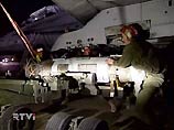 Подготовка к вылету бомбардировщиков Королевских ВВС. На один из самолетов Tornado монтировали крылатую ракету, предположительно - Stormshadow Подготовка к вылету бомбардировщиков Королевских ВВС. На один из самолетов Tornado монтировали крылатую ракету, предположительно - Stormshadow