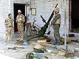 В понедельник военнослужащие британского контингента в Ираке, захватившие комплекс бункеров у аэрпорта Аз-Зубэйр неподалеку от Басры, обнаружили там большие запасы боеприпасов и вооружений