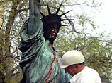 В Бордо неизвестные осквернили копию Статуи Свободы