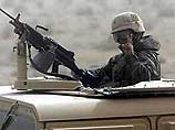 Сержант Чарльз находился в башне своей бронемашины Humvee, приближавшейся к группе мужчин в гражданской одежде у моста к северу от Насирии, когда услышал свист