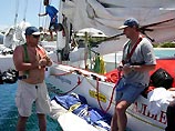 На острове экипаж катамарана пополнит запасы продуктов и представит все необходимые документы для предстоящего рекордного перехода 'Ямайка - Lands End (Англия)' руководству ямайского яхт-клуба Montego Bay Yacht Club