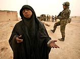 Американские войска начали обыскивать на блокпостах иракских женщин Американские войска начали обыскивать на блокпостах иракских женщин
