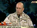 Войска американо-британской коалиции "готовы и могут начать наступление на Багдад, они сделают это в удобный для них момент", подчеркнул представитель Центрального командования США генерал Ренуар