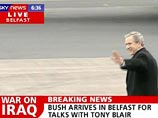 Президент США Джордж Буш прибыл в Белфаст, где в понедельник вечером и утром во вторник проведет встречу с премьер-министром Великобритании Тони Блэром