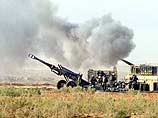 американские подразделения открыли огонь по защищающим мосты иракским военным с использованием крупнокалиберных пулеметов, самоходных артиллерийских установок и танков