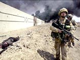 Британские военнослужащие застрелили пять мужчин, пытавшихся ограбить банк в Басре, которые открыли по ним огонь