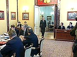Открывая заседание Госсовета президент предложил начать с обсуждения вопроса о РАО "ЕЭС России"