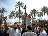 Жители Багдада вышли в воскресенье на демонстрацию протеста против политики США, не делающих ничего для восстановления нормальной жизни и порядка в иракской столице