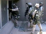 Американские морские пехотинцы обследуют подземные сооружения Багдада
