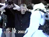 Суд приговорил Эдуарда Лимонова к 4 годам, признав, что террористом его считали по ошибке Суд приговорил Эдуарда Лимонова к 4 годам, признав, что террористом его считали по ошибке