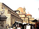Летом 1530 года Микеланджело на полтора месяца спрятался в подвале церкви Сан Лоренцо и коротал время, рисуя углем на стенах