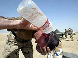 Американские морские пехотинцы в Ираке впервые за месяц получили возможность принять душ
