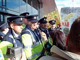 В память о погибших иракцах ирландские демонстранты посадили картошку В память о погибших иракцах ирландские демонстранты посадили картошку