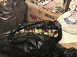 Обычная квартира на Проспекте Мира стараниями хозяев была превращена в цех по производству игрушек. Коробки с популярными у детей поролоновыми носами и ушами занимали здесь целую комнату. Обычная квартира на Проспекте Мира стараниями хозяев была превращена в цех по производству игрушек. Коробки с популярными у детей поролоновыми носами и ушами занимали здесь целую комнату.