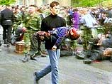 В результате мощного взрыва 9 мая в Каспийске, где проводились праздничные мероприятия в связи с Днем Победы, погибли 43 человека и более 100 были ранены