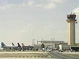 В аэропорту столицы Иордании - Аммана - произошел взрыв, в результате которого погиб офицер службы безопасности и еще несколько человек получили ранения различной степени тяжести