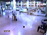 Инцидент произошел в пятницу в международном аэропорту иорданской столицы во время досмотра багажа Хироки Гоми, который в качестве фоторепортера "Майнити" участвовал в освещении войны в Ираке