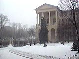 Сотрудники четвертого отдела Московского уголовного розыска, специализирующегося на раскрытии грабежей и разбоев, задержали в Москве очередную банду грабителей. Сотрудники четвертого отдела Московского уголовного розыска, специализирующегося на раскрытии грабежей и разбоев, задержали в Москве очередную банду грабителей.