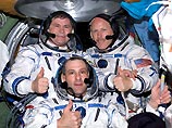 Завершившие 161-суточную командировку на орбите космонавты Николай Бударин, Кеннет Бауэрсокс и Дональд Петтит успешно приземлились на спускаемом аппарате корабля "Союз ТМА-1" приблизительно в 06:12 мск