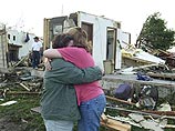 Ураганы невиданной силы, пронесшиеся над территорией американских штатов Канзас и Миссури, привели к гибели как минимум 22 человек