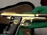 Инкрустированный золотом пистолет Саддама продается в Ираке за 500 долларов