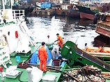 В Южной Корее в результате столкновения 2 танкеров в море вылилось 20 тонн нефти В Южной Корее в результате столкновения 2 танкеров в море вылилось 20 тонн нефти