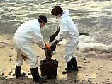 К средиземноморским курортам приближается нефтяное пятно К средиземноморским курортам приближается нефтяное пятно