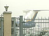 В московском аэропорту "Внуково" днем в четверг на взлетной полосе погибла стюардесса Барнаульской авиакомпании 33-летняя Елена Стацура