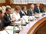 Как сообщил на пресс-конференции в пятницу аудитор Счетной палаты Юрий Воронин, "с 1 июля 2000 года задолженность компании в бюджет по налогам и сборам составляет 132,9 млн. рублей" Как сообщил на пресс-конференции в пятницу аудитор Счетной палаты Юрий Воронин, "с 1 июля 2000 года задолженность компании в бюджет по налогам и сборам составляет 132,9 млн. рублей"