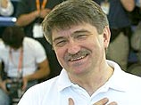 Сокуров получил в Каннах премию кинокритики за фильм "Отец и сын" Сокуров получил в Каннах премию кинокритики за фильм "Отец и сын"