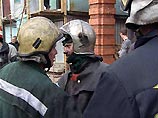 При тушении пожара на новостройке в Москве погиб пожарный