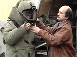 Плакат с антиамериканским текстом обнаружен на правительственной трассе в Петербурге Плакат с антиамериканским текстом обнаружен на правительственной трассе в Петербурге