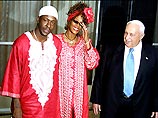 Некогда суперпопулярная американская певица Уитни Хьюстон встретилась с премьер-министром Израиля Ариэлем Шароном