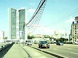 С 15 июня движение по Новоарбатскому мосту будет односторонним С 15 июня движение по Новоарбатскому мосту будет односторонним