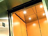 Вандалов отучат рисовать в лифтах с помощью зеркал и яркого света