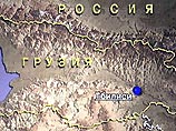 В столице Грузии в 11:15 по тбилисскому времени зафиксированы легкие подземные толчки, эпицентр которых находился в 230 км юго-восточнее Тбилиси на территории соседнего Азербайджана