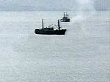 Командование ВМФ США в понедельник заявило о том, что в воскресенье в водах Персидского залива пропали два небольших судна с четырьмя военнослужащими и, по меньшей мере, тремя гражданскими лицами