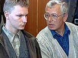 Перерыв был объявлен после того, как отец потерпевшего солдата Александра Фокина в ходе дачи показаний потерял сознание Перерыв был объявлен после того, как отец потерпевшего солдата Александра Фокина в ходе дачи показаний потерял сознание