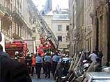 В центре Парижа частично обрушилось офисное здание. На месте происшествия - многочисленные жертвы, сообщает Reuters со ссылкой на парижских пожарных. 25 человек пострадали, четверо из них - серьезно