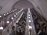 Семь немецких пенсионеров упали с эскалатора в московском метро