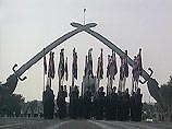 Как сообщает НТВ, вечером в понедельник в Багдаде прошел четырехчасовой военный парад Как сообщает НТВ, вечером в понедельник в Багдаде прошел четырехчасовой военный парад