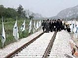 На границе Северной и Южной Кореи в субботу прошла символическая церемония восстановления железнодорожного сообщения между Севером и Югом разъединенного полуострова
