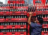 Работника Coca-Cola уволили за распитие банки Pepsi
