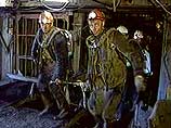 На шахте "Зиминка" в Прокопьевске (Кузбасс) спасены четверо горняков, оказавшихся после взрыва метана отрезанными от забоя стеной обрушившейся породы