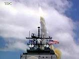 ракета-перехватчик, запущенная с борта находящегося в Тихом океане крейсера USS Lake Erie "промахнулась" и не смогла поразить учебную боеголовку баллистической ракеты малой дальности